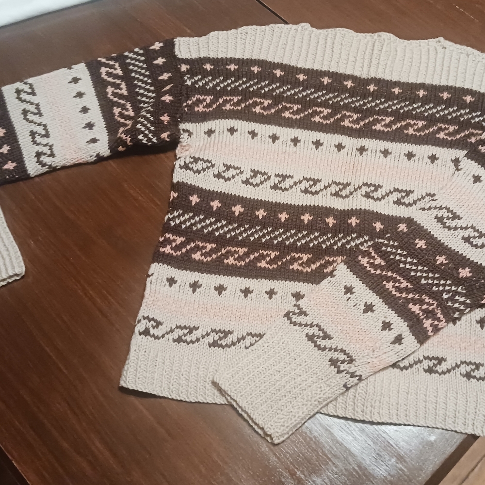 Vintage Handknit Wool Boho style pullover